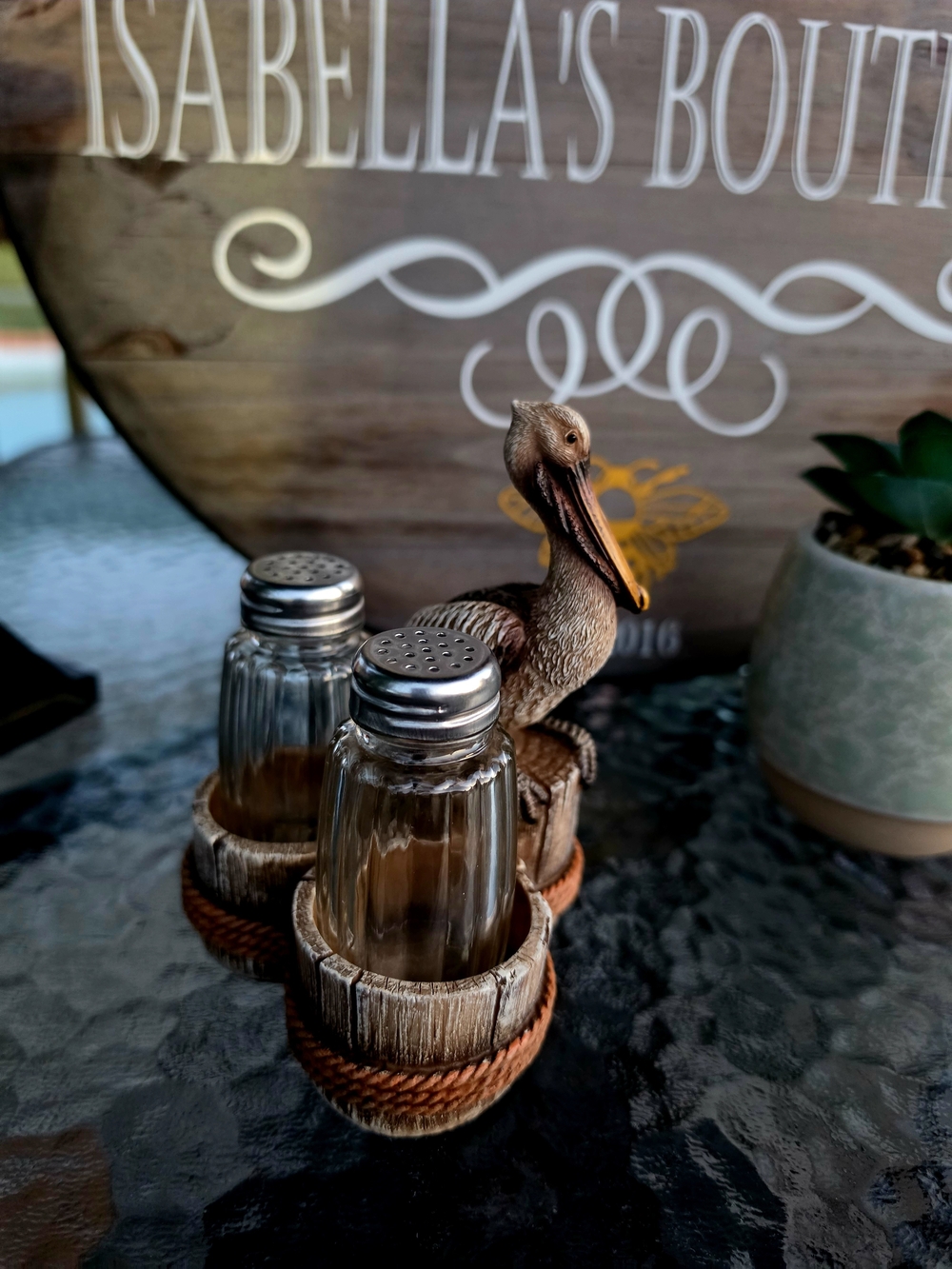Pelican Salt and Pepper Shaker Set